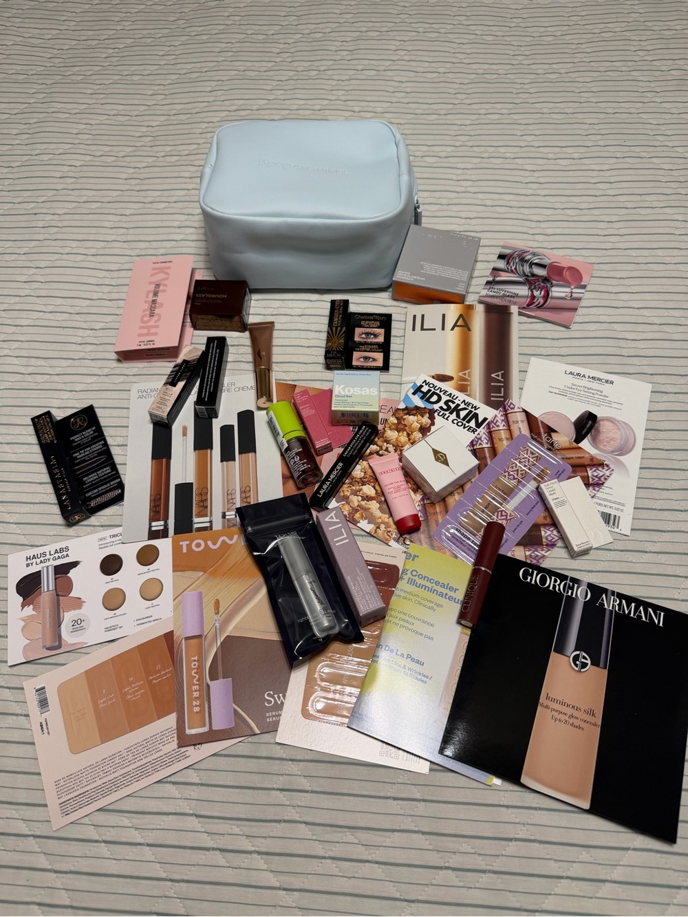 Bundle of Makeup Samples 32 Pieces